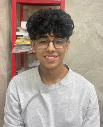 Delhi student practicing Japanese language at Mentor Language Institute classroom